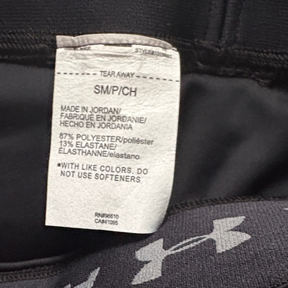 Under Armour Women's Athletic Black Shorts - Picture 3 of 3